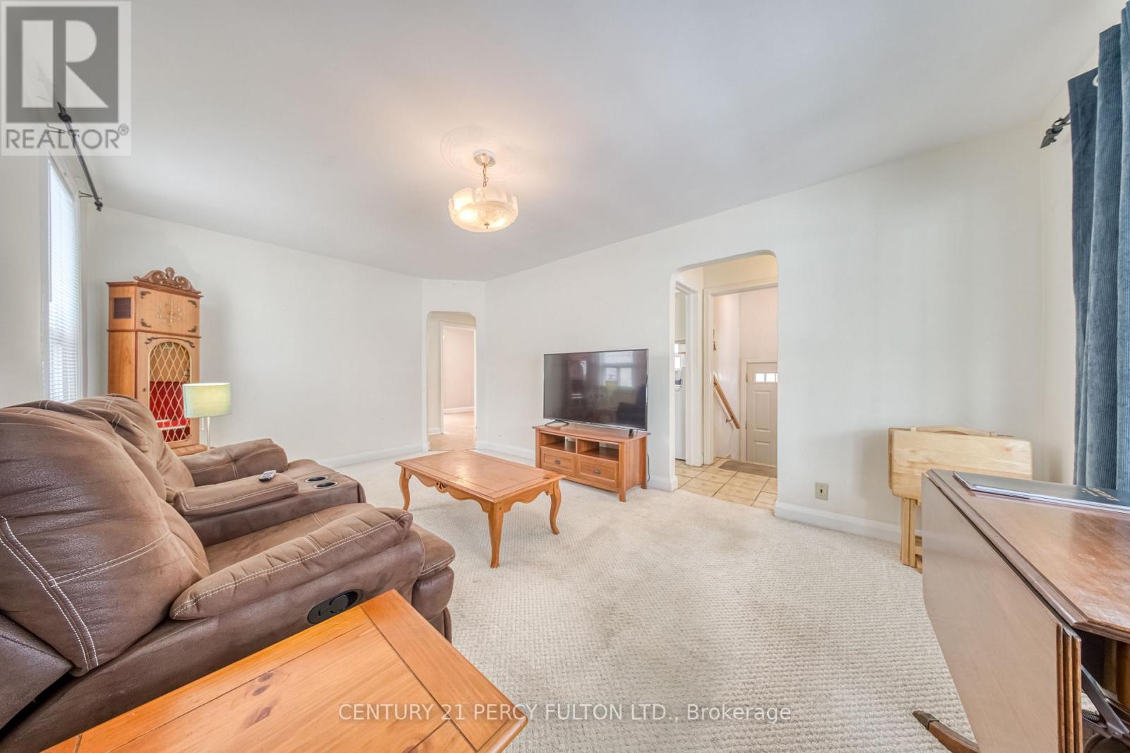 707 Athol Street, Whitby, Ontario  L1N 4A1 - Photo 8 - E12913786