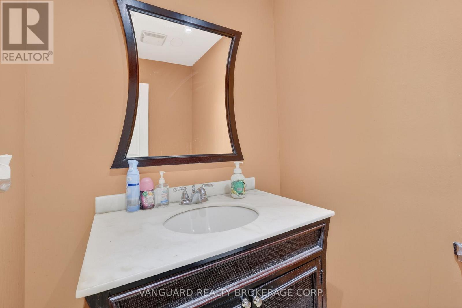 11 - 665 Millway Avenue, Vaughan (Concord), Ontario  L4K 3T8 - Photo 12 - N12913422