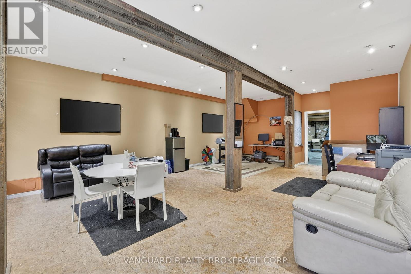 11 - 665 Millway Avenue, Vaughan (Concord), Ontario  L4K 3T8 - Photo 4 - N12913422