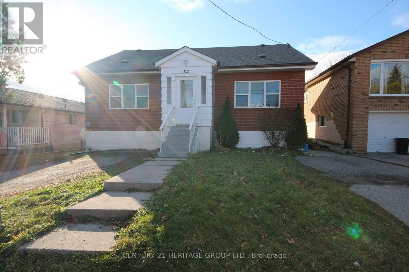 112 Toronto Street, Bradford West Gwillimbury (Bradford), Ontario  L3Z 1N9 - Photo 2 - N12913428