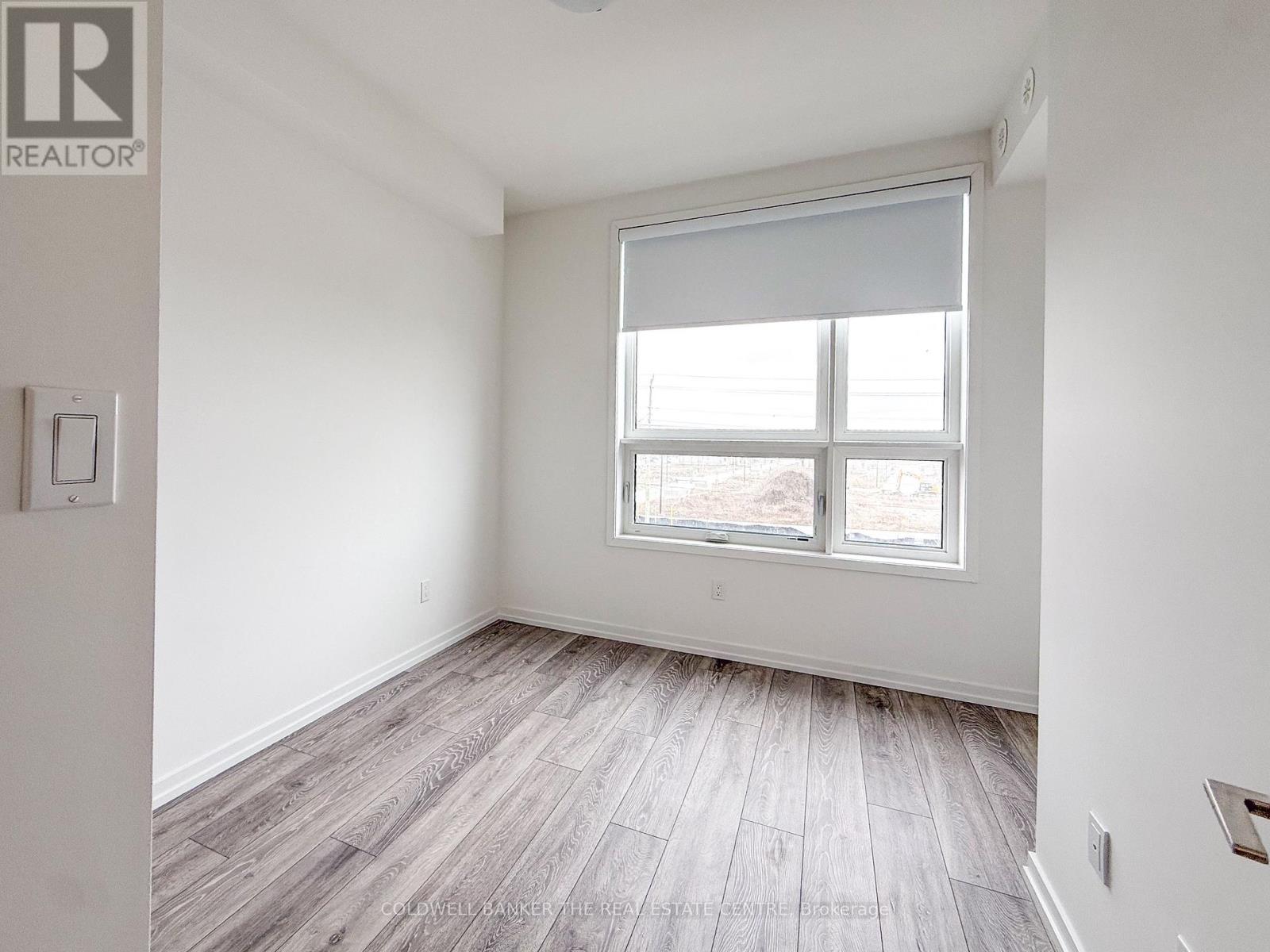 16 Lytham Green Circle, Newmarket, Ontario  L3Y 0H4 - Photo 16 - N12913442