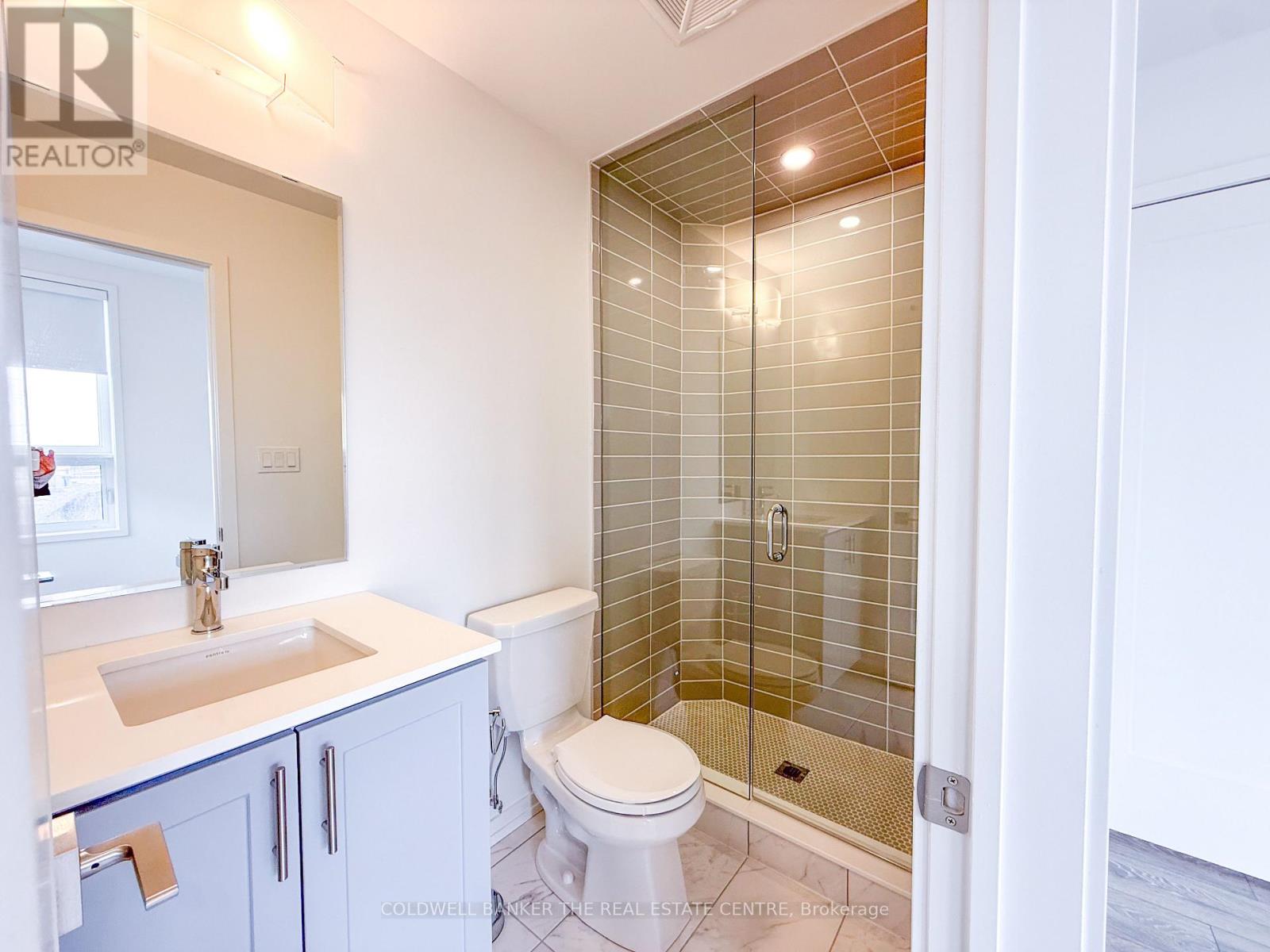 16 Lytham Green Circle, Newmarket, Ontario  L3Y 0H4 - Photo 18 - N12913442