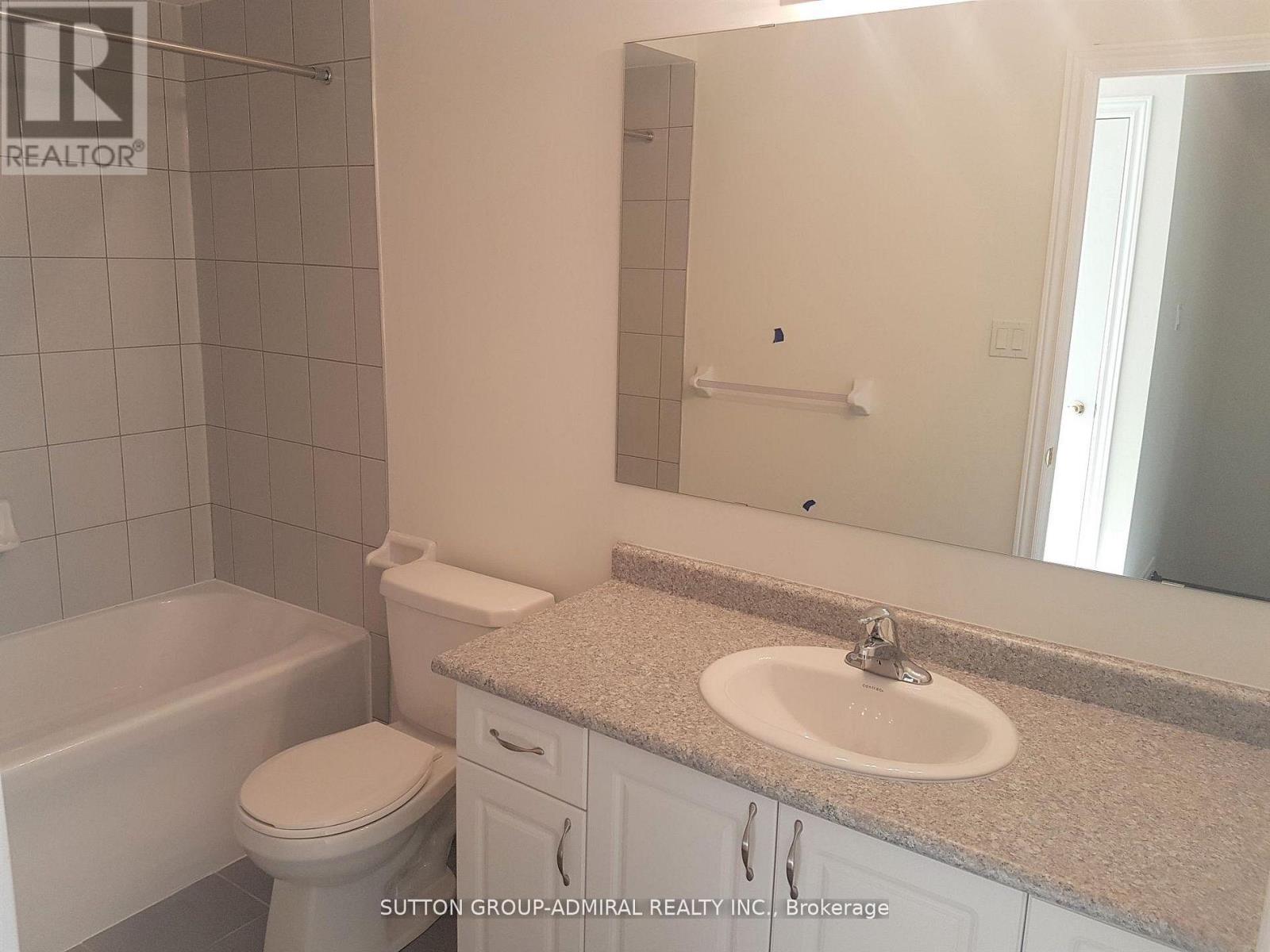 38 Greenwood Drive, Essa (Angus), Ontario  L4M 1B4 - Photo 11 - N12913450