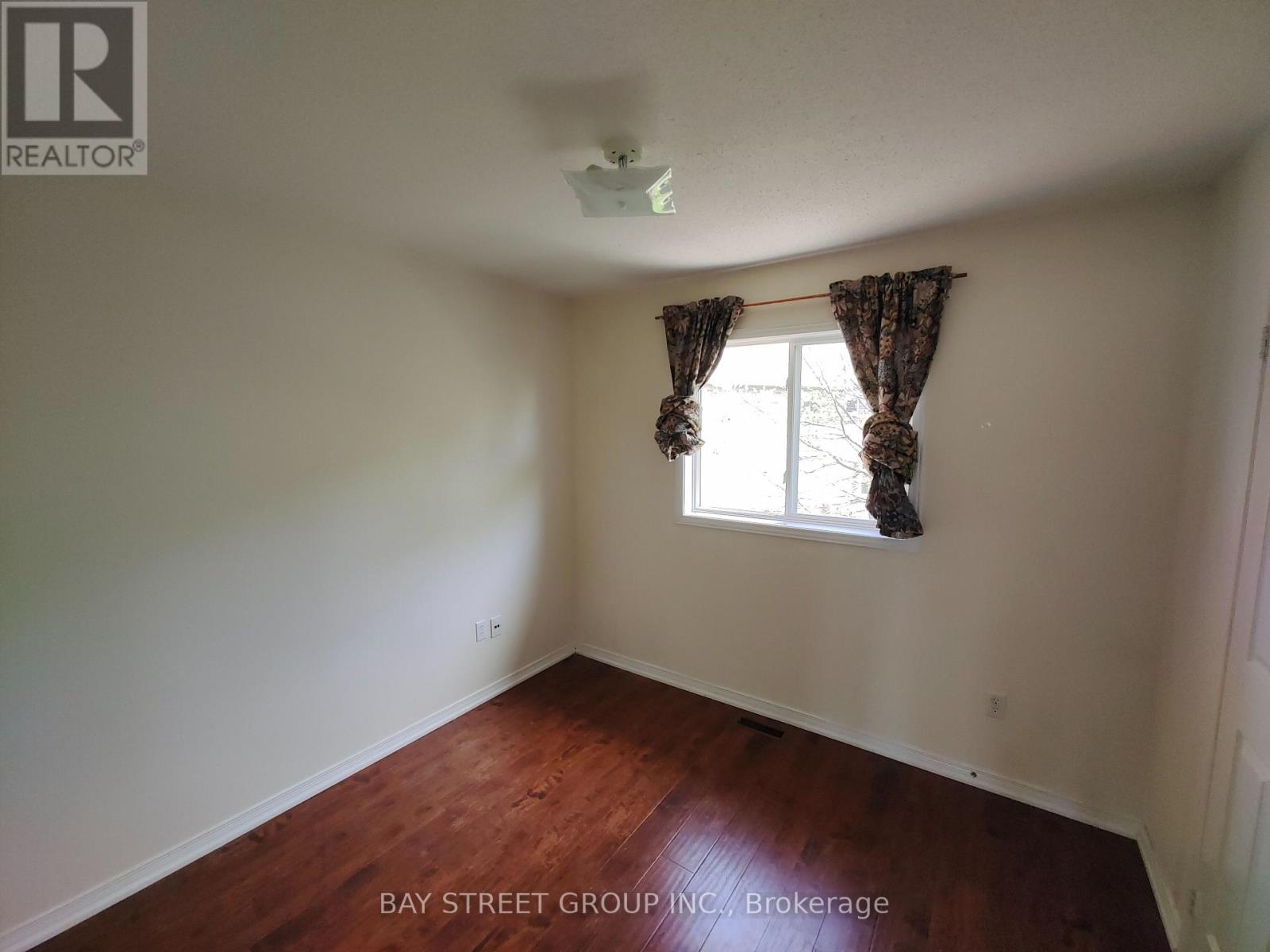 19 Macgregor Avenue, Richmond Hill (Langstaff), Ontario  L4B 4S8 - Photo 8 - N12913488