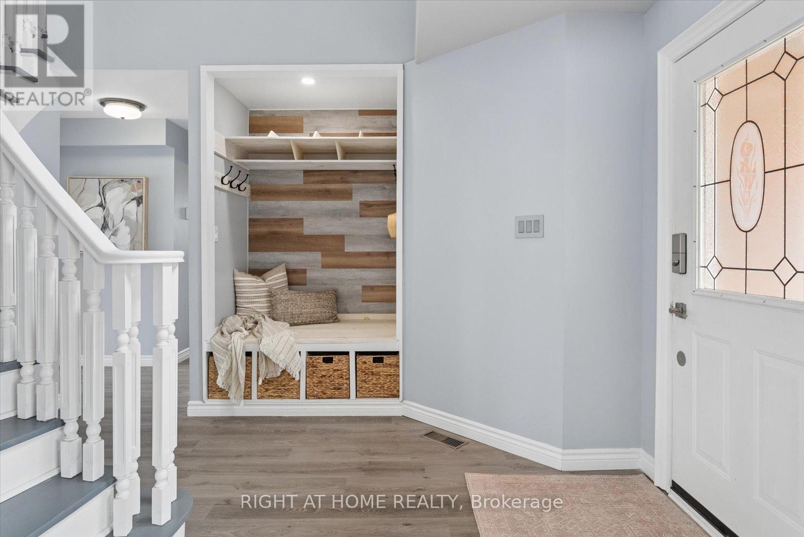 1252 Shore Acres Drive, Innisfil, Ontario  L0L 1R0 - Photo 10 - N12913548