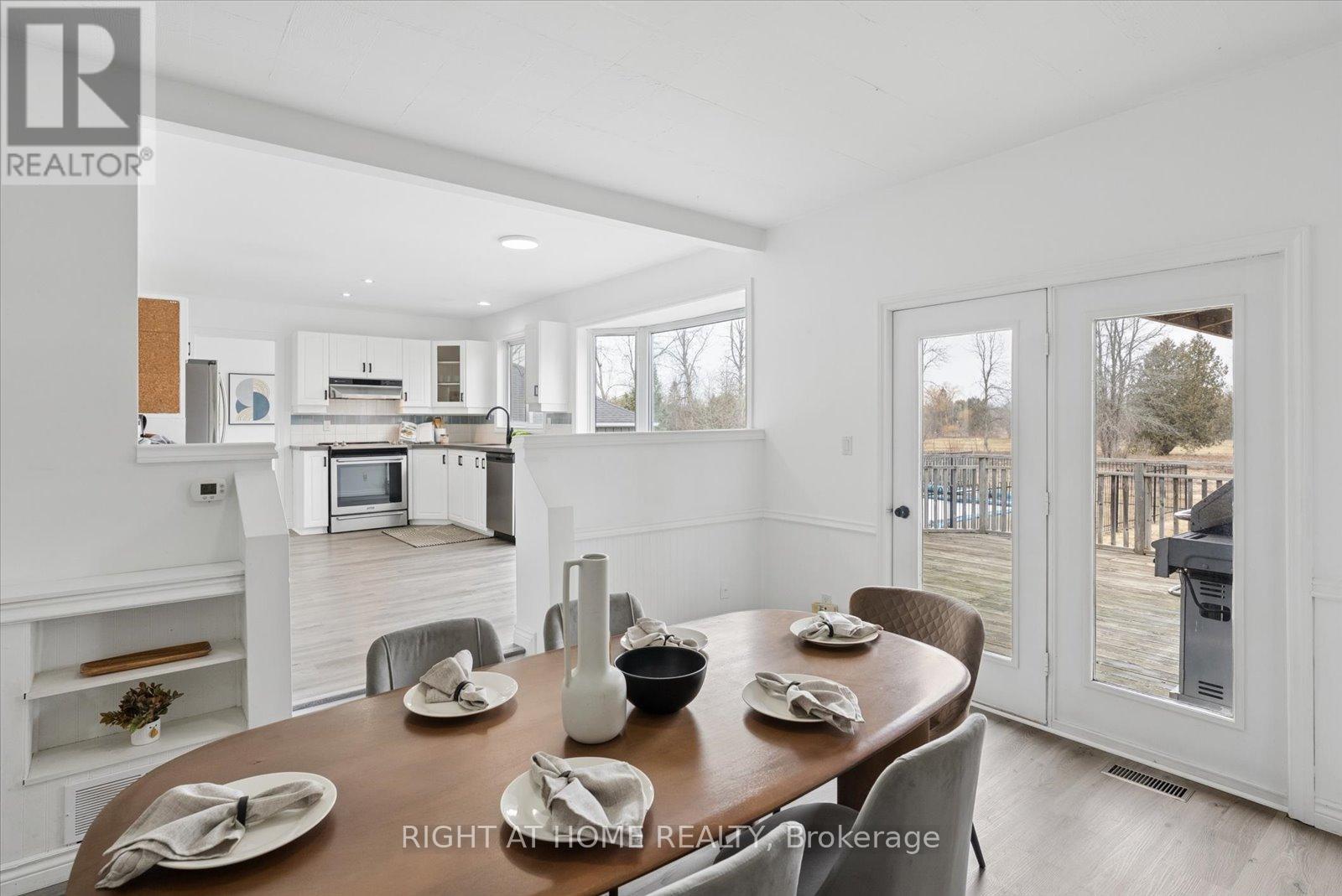 1252 Shore Acres Drive, Innisfil, Ontario  L0L 1R0 - Photo 19 - N12913548