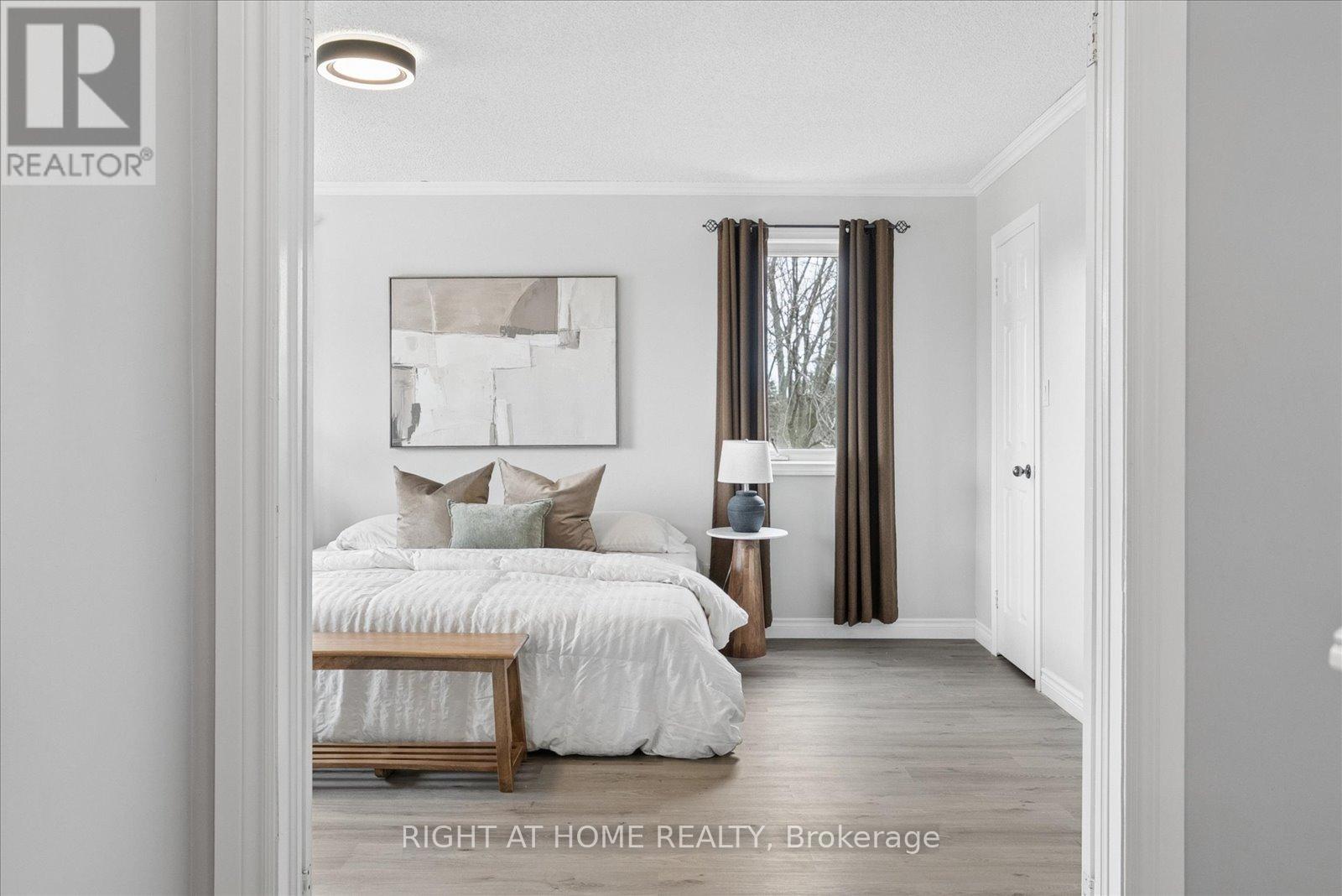 1252 Shore Acres Drive, Innisfil, Ontario  L0L 1R0 - Photo 23 - N12913548