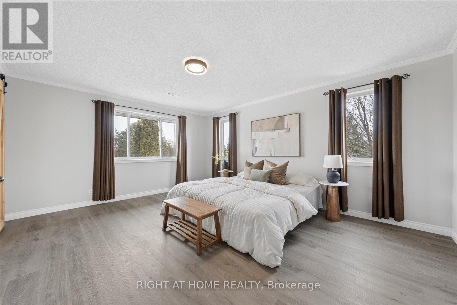 1252 Shore Acres Drive, Innisfil, Ontario  L0L 1R0 - Photo 26 - N12913548