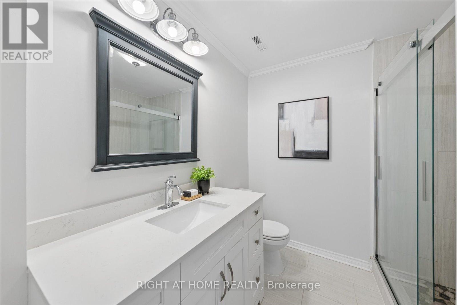 1252 Shore Acres Drive, Innisfil, Ontario  L0L 1R0 - Photo 36 - N12913548