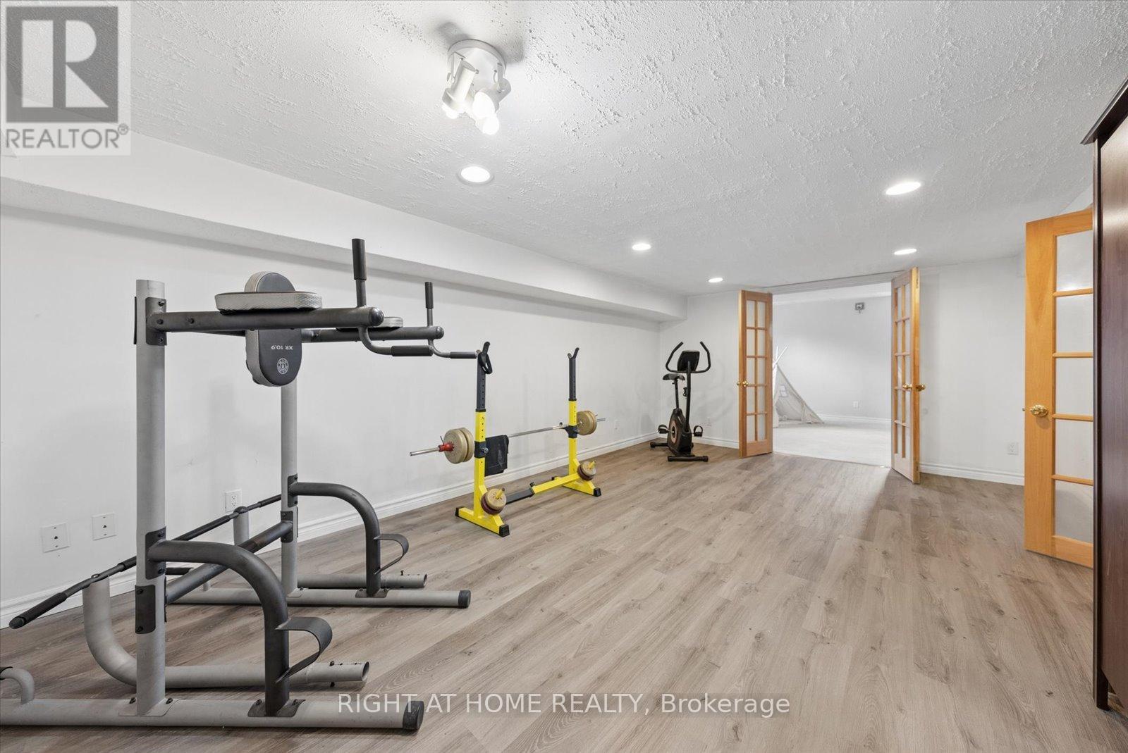 1252 Shore Acres Drive, Innisfil, Ontario  L0L 1R0 - Photo 40 - N12913548