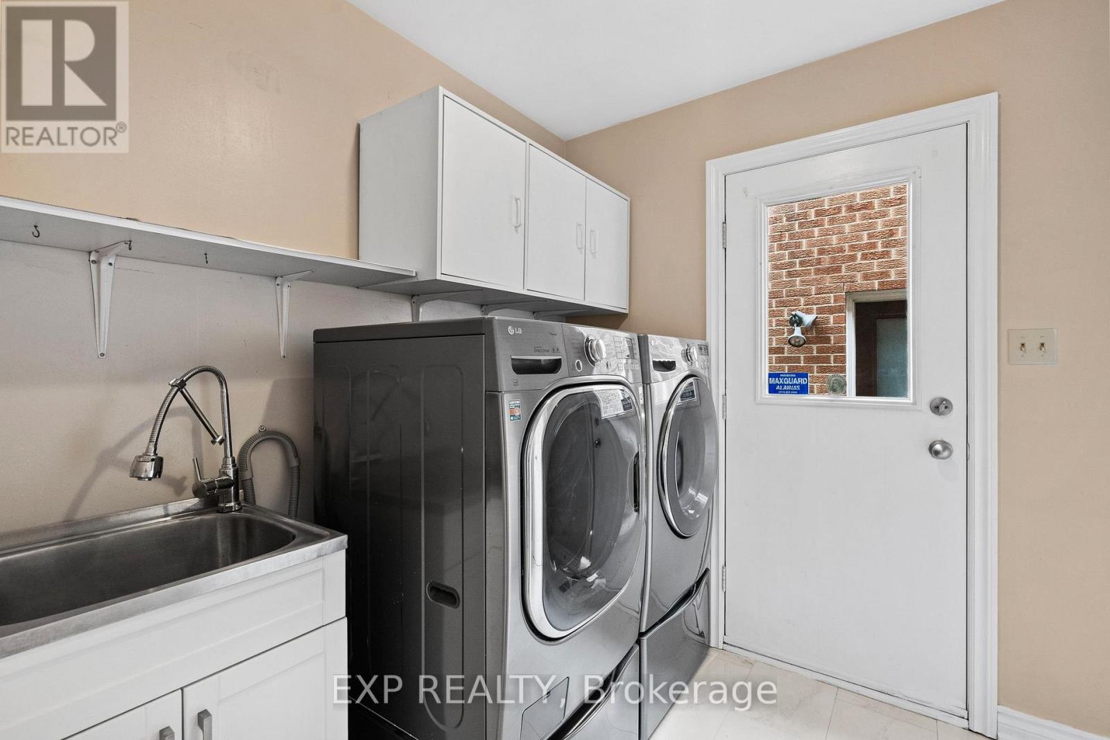 17 Gordon Rowe Crescent, Richmond Hill, Ontario L4C 8S3 - Photo 15 - N12913628