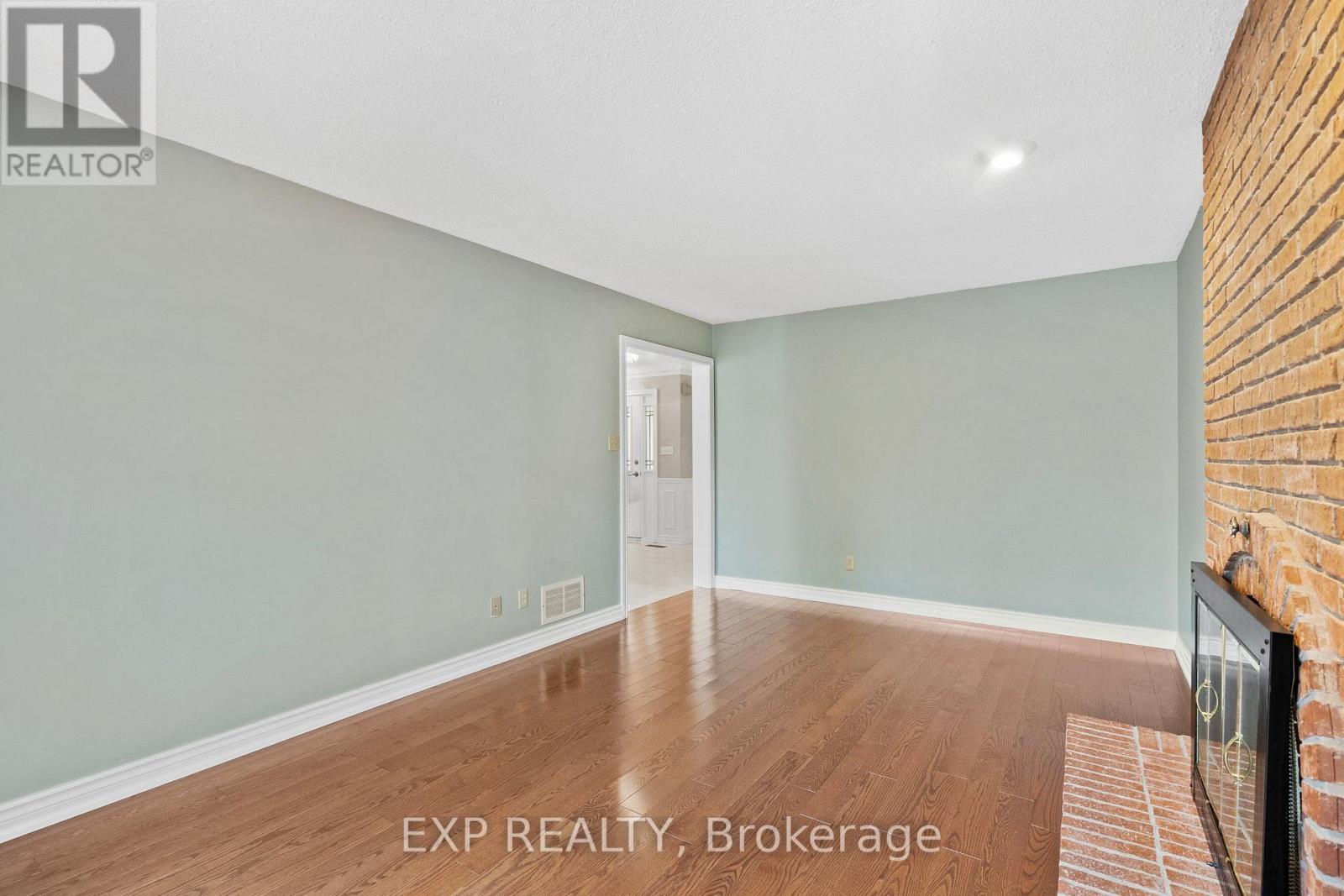 17 Gordon Rowe Crescent, Richmond Hill, Ontario L4C 8S3 - Photo 19 - N12913628