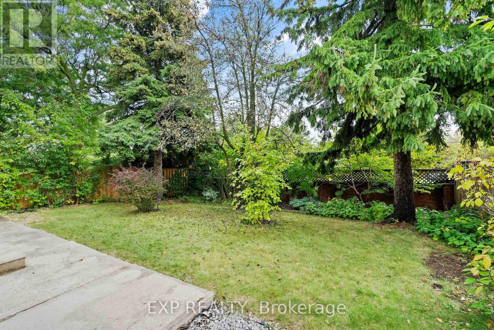 17 Gordon Rowe Crescent, Richmond Hill, Ontario L4C 8S3 - Photo 44 - N12913628