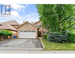 17 GORDON ROWE CRESCENT, Richmond Hill, Ontario