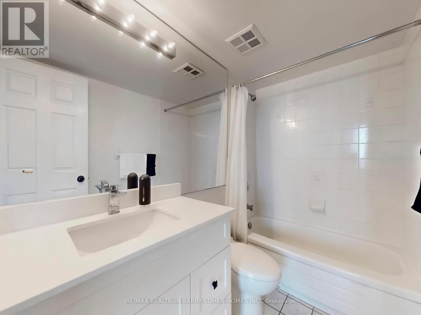 Ph104 - 1 Emerald Lane, Vaughan, Ontario L4J 8N2 - Photo 34 - N12913768