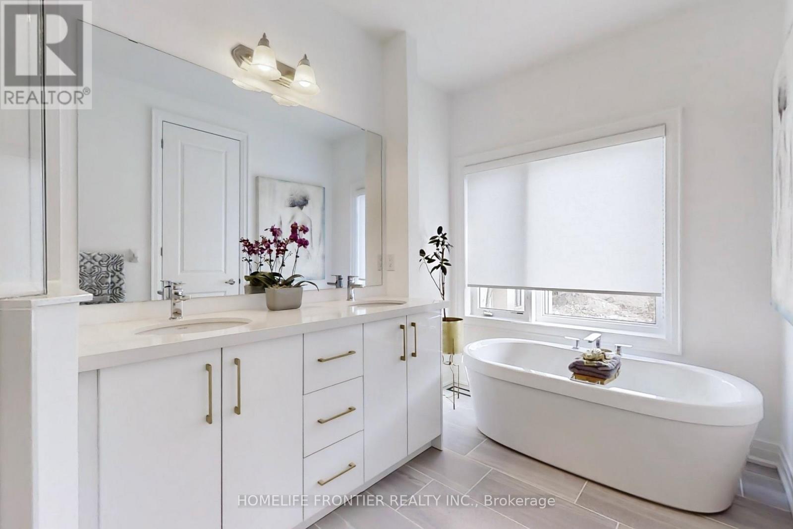 40 Chiara Rose Lane, Richmond Hill, Ontario  L4E 1H4 - Photo 23 - N12913792