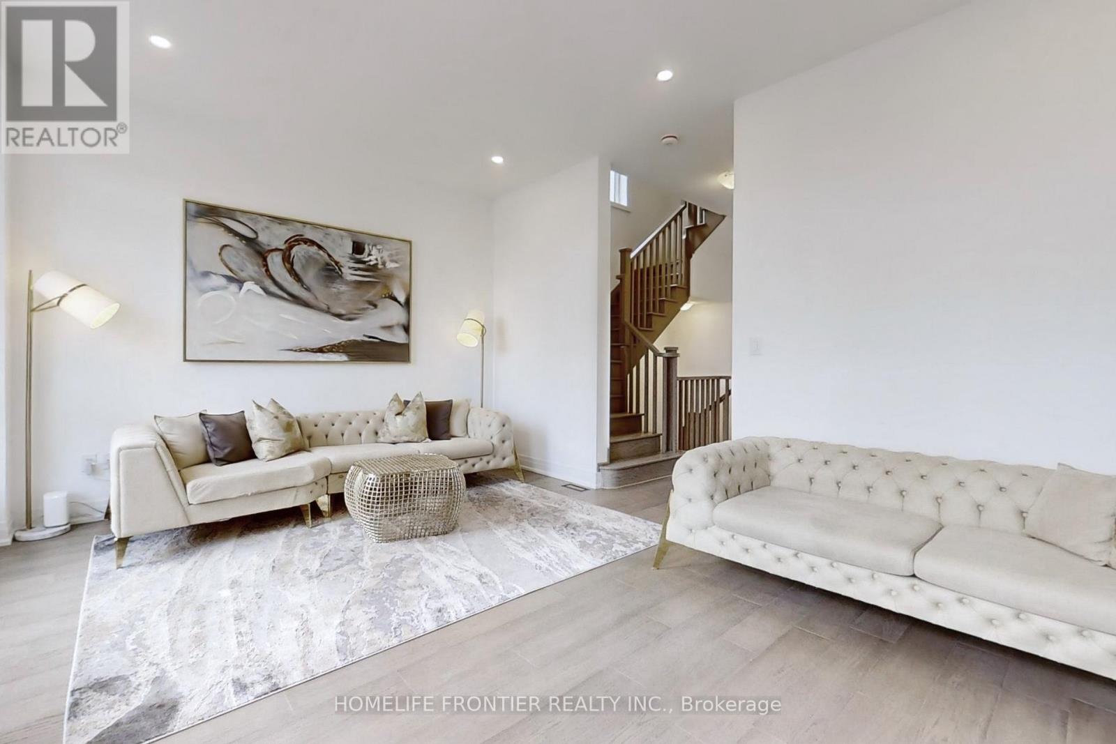 40 Chiara Rose Lane, Richmond Hill, Ontario  L4E 1H4 - Photo 5 - N12913792