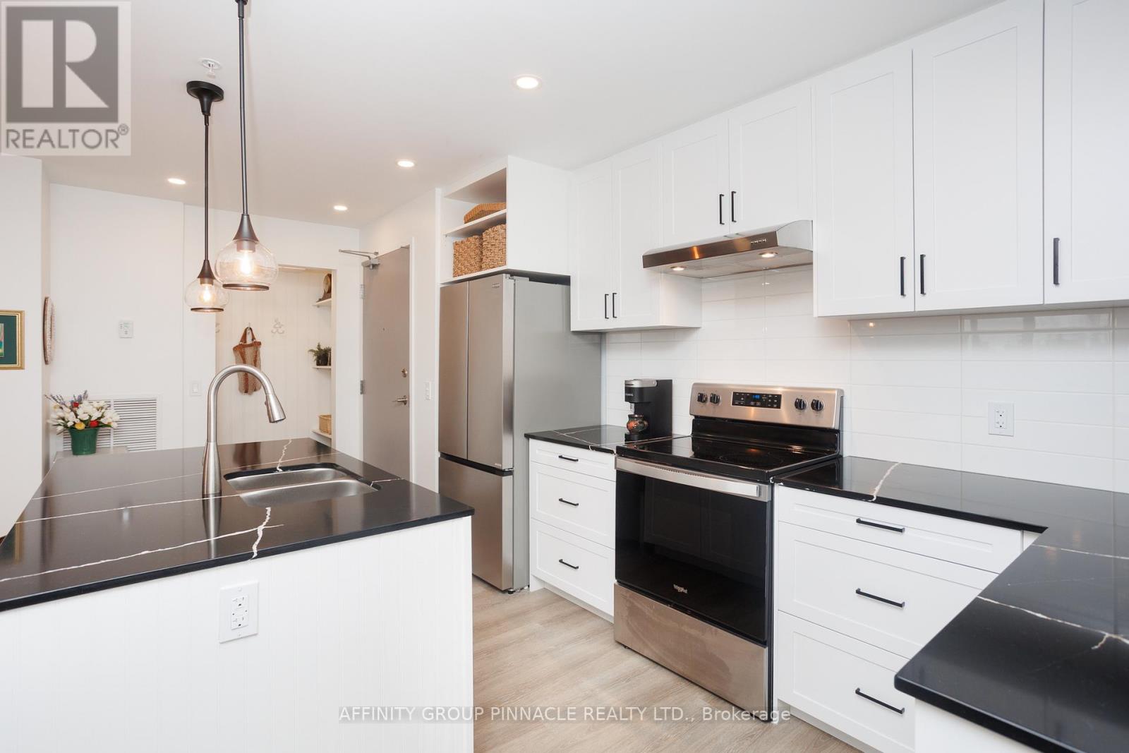 302 - 19 A West Street N, Kawartha Lakes (Fenelon Falls), Ontario  K0M 1N0 - Photo 16 - X12911430