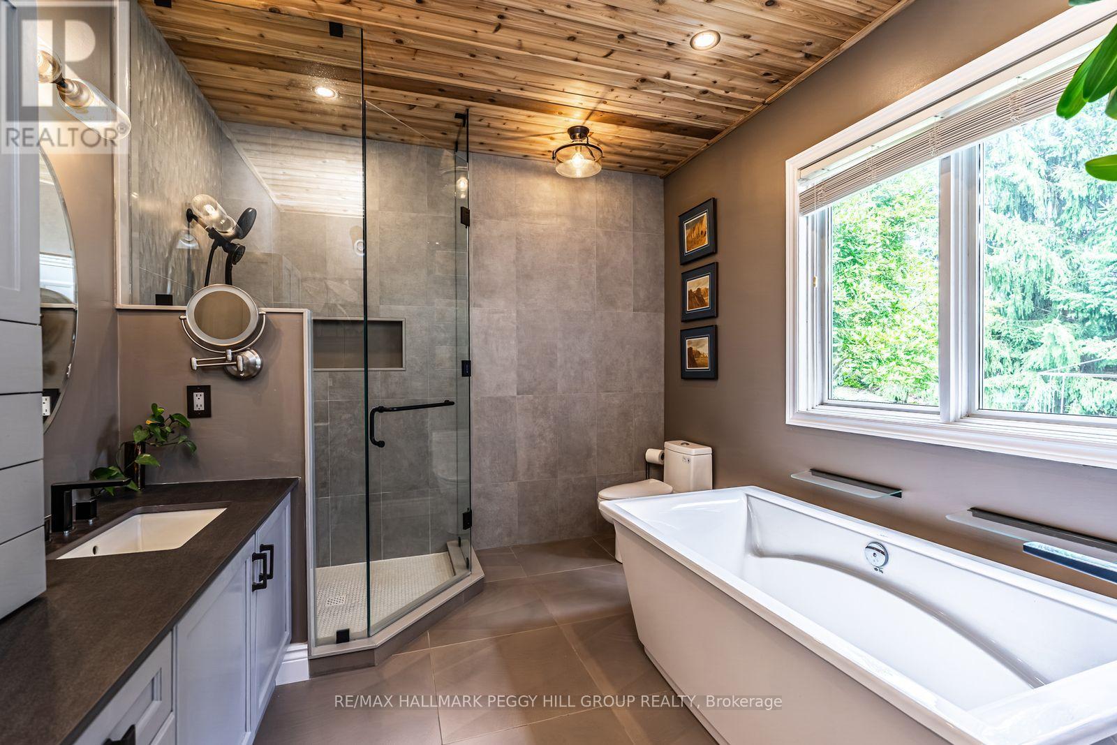 11 Bunker Place, Oro-Medonte (Horseshoe Valley), Ontario  L0L 2L0 - Photo 11 - S12913608