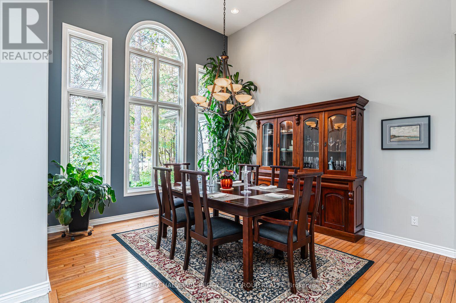 11 Bunker Place, Oro-Medonte (Horseshoe Valley), Ontario  L0L 2L0 - Photo 4 - S12913608