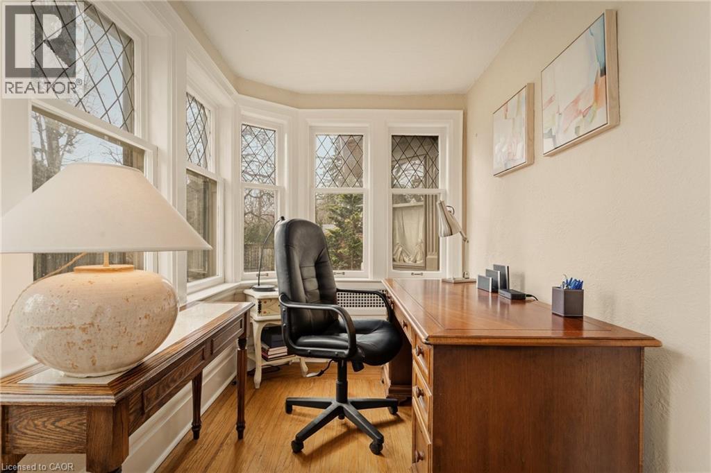 74 Oak Knoll Drive, Hamilton, Ontario  L8S 4C4 - Photo 10 - 40813716