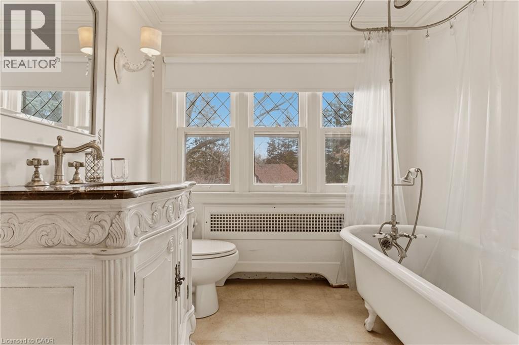 74 Oak Knoll Drive, Hamilton, Ontario  L8S 4C4 - Photo 39 - 40813716