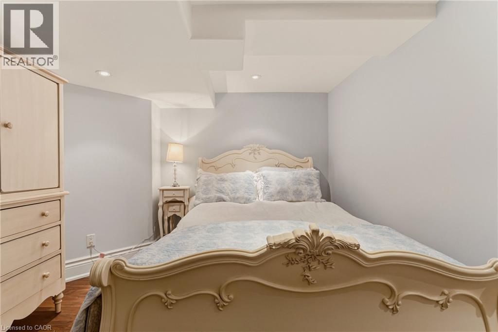 74 Oak Knoll Drive, Hamilton, Ontario  L8S 4C4 - Photo 42 - 40813716