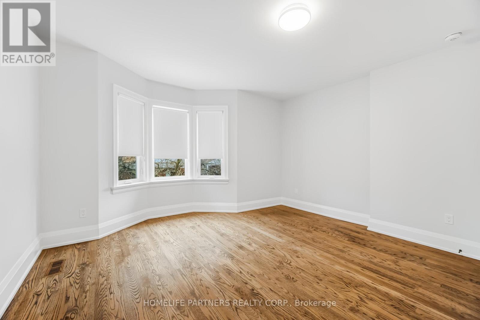 511 Indian Grove, Toronto, Ontario  M6P 2J1 - Photo 21 - W12907326