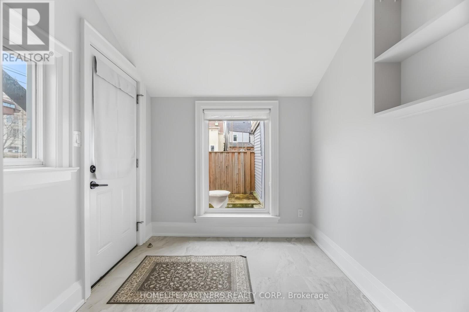 511 Indian Grove, Toronto, Ontario  M6P 2J1 - Photo 33 - W12907326