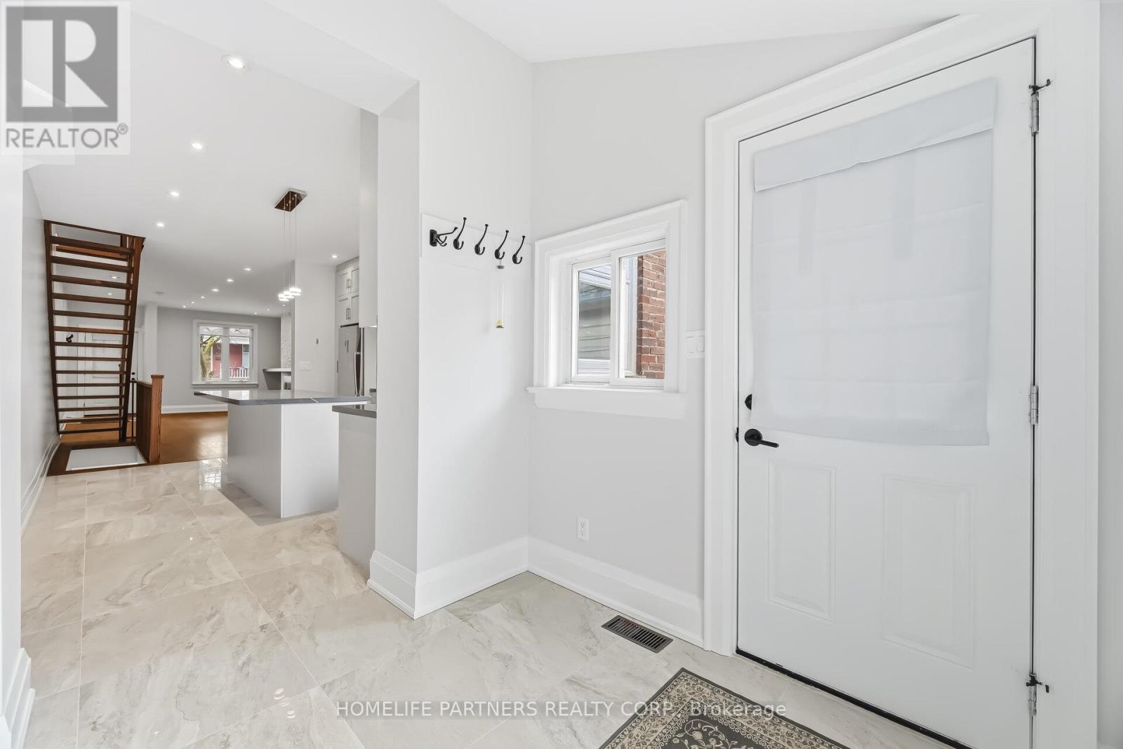 511 Indian Grove, Toronto, Ontario  M6P 2J1 - Photo 34 - W12907326