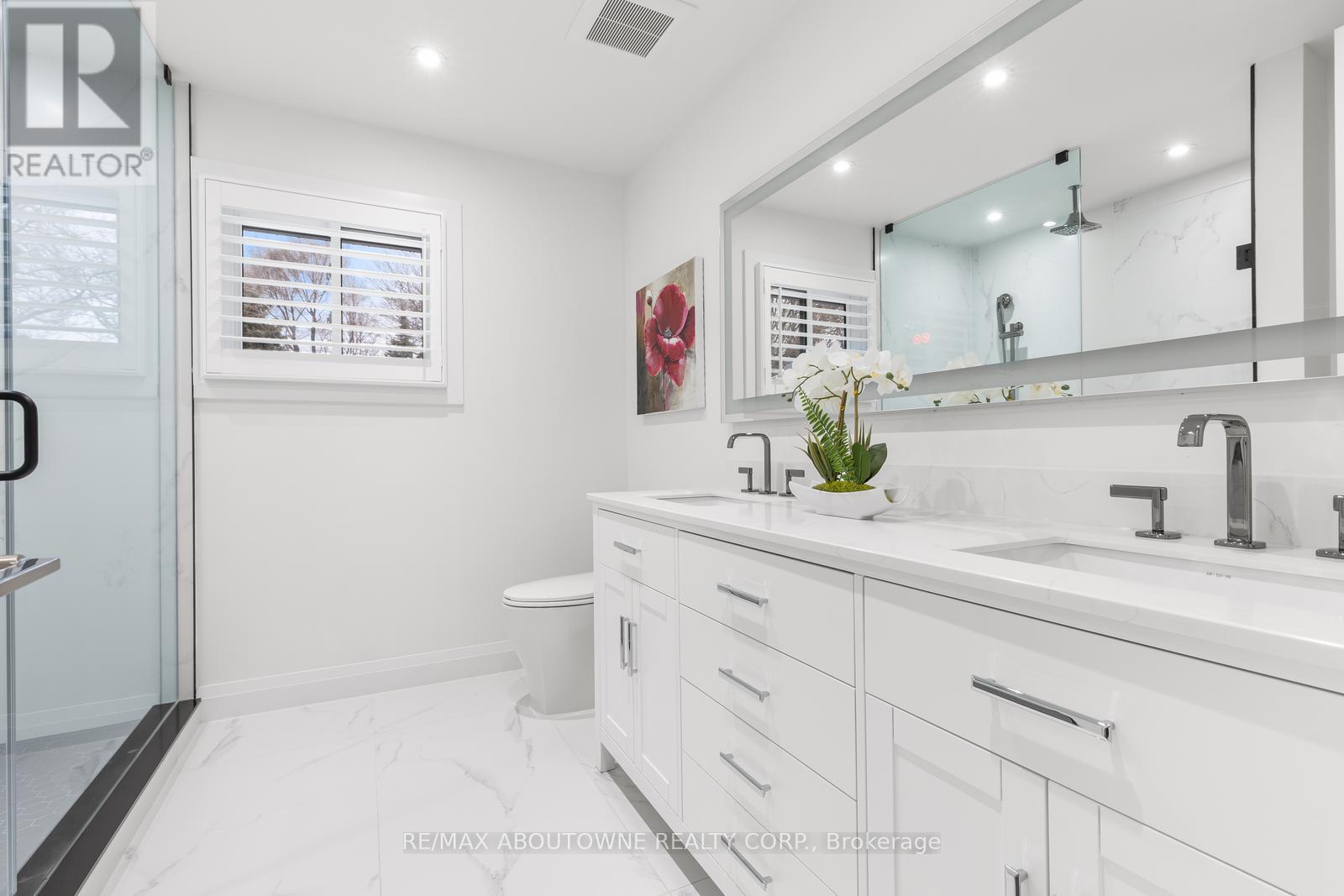 1324 Birchcliff Drive, Oakville, Ontario  L6M 2A4 - Photo 26 - W12911690