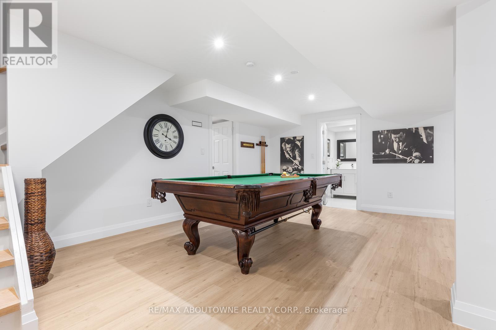 1324 Birchcliff Drive, Oakville, Ontario  L6M 2A4 - Photo 38 - W12911690