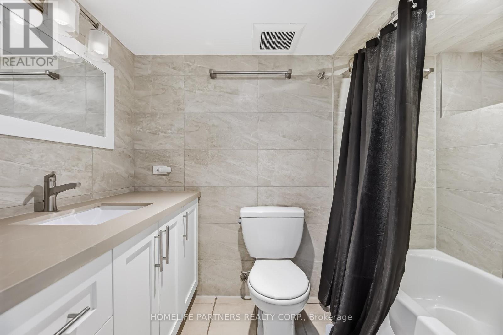 511 Indian Grove, Toronto, Ontario  M6P 2J1 - Photo 31 - W12907326