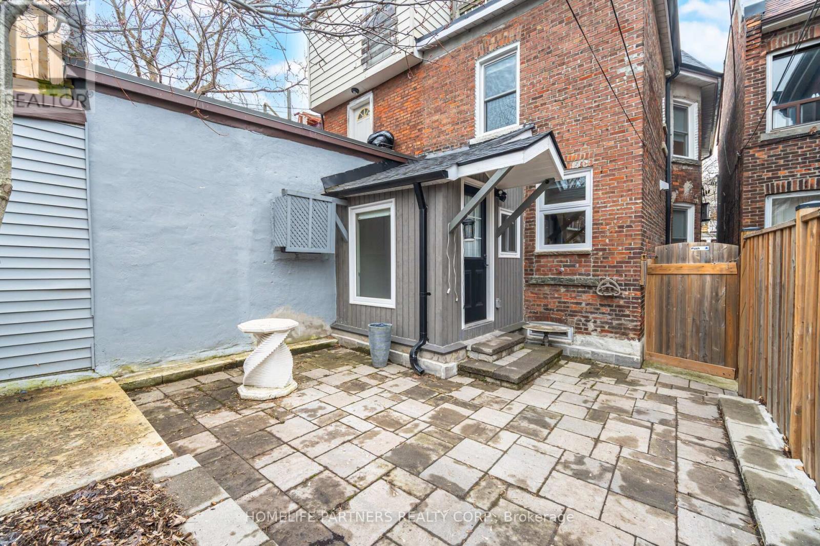511 Indian Grove, Toronto, Ontario  M6P 2J1 - Photo 35 - W12907326