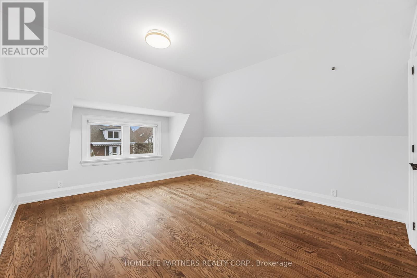 511 Indian Grove, Toronto, Ontario  M6P 2J1 - Photo 16 - W12907326