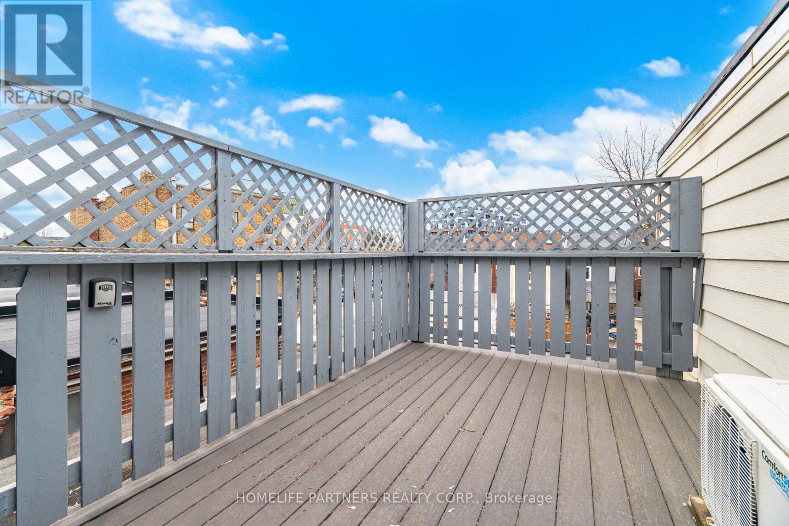 511 Indian Grove, Toronto, Ontario  M6P 2J1 - Photo 4 - W12907326