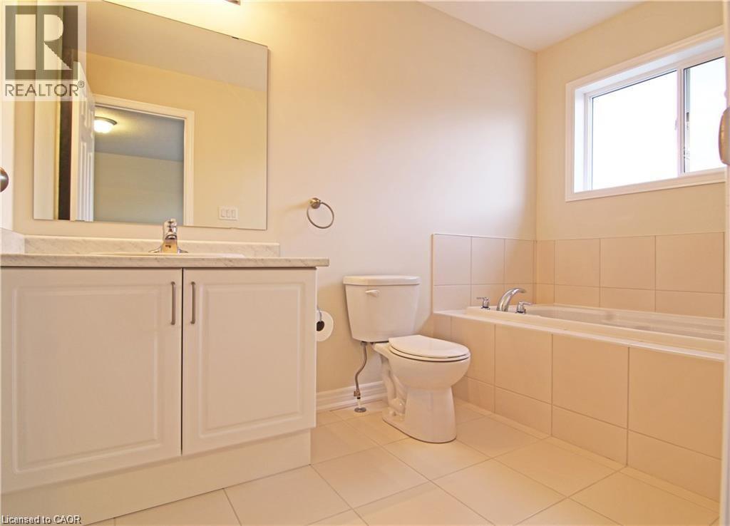 204 Lormont Boulevard, Stoney Creek, Ontario  L8J 0K1 - Photo 9 - 40814302