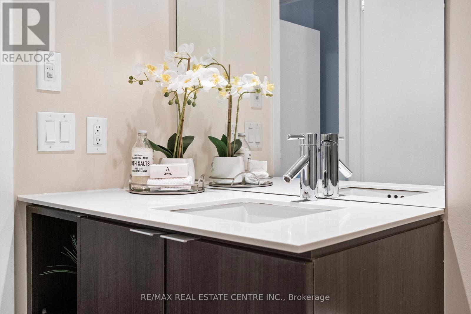 213 - 5005 Harvard Road, Mississauga, Ontario  L5M 0W5 - Photo 24 - W12913410