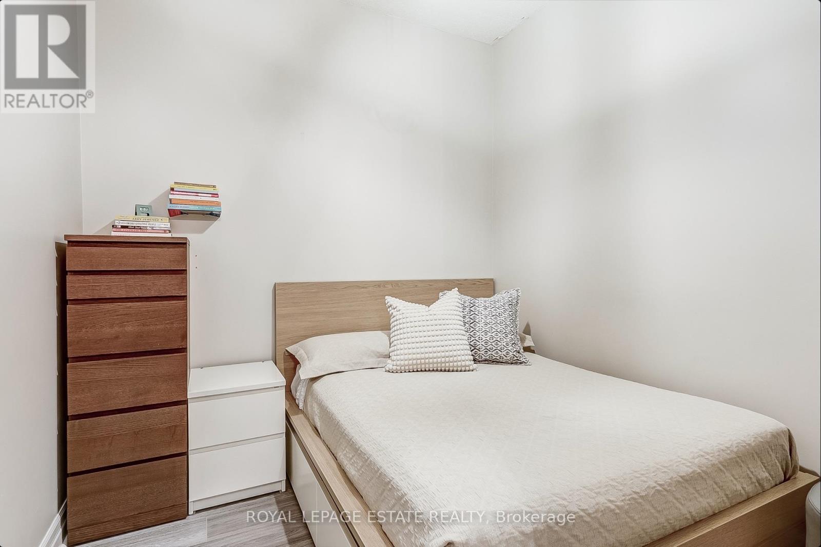 806 - 58 Marine Parade Drive, Toronto (Mimico), Ontario  M8V 4G1 - Photo 9 - W12913412