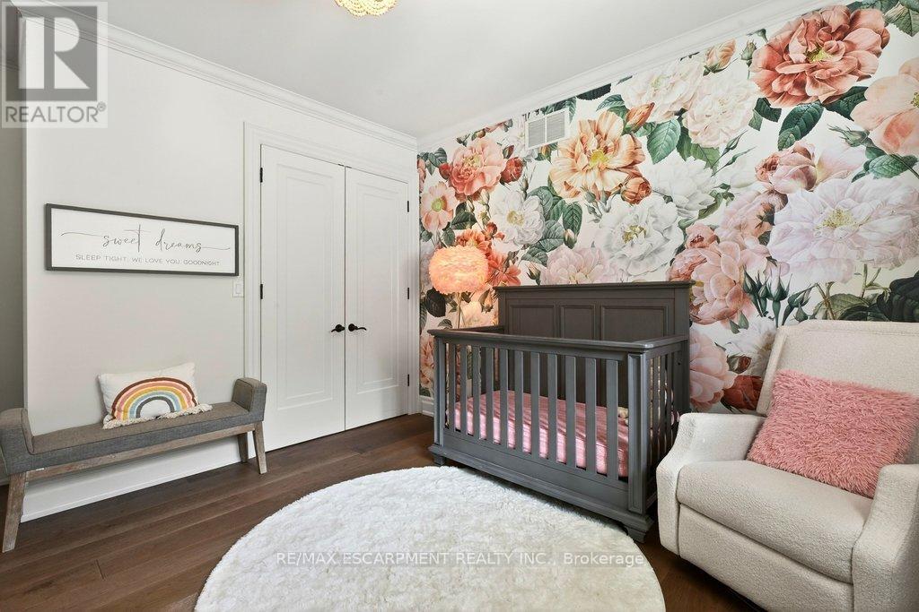 195 Pomona Avenue, Burlington, Ontario  L7N 1S9 - Photo 29 - W12913418