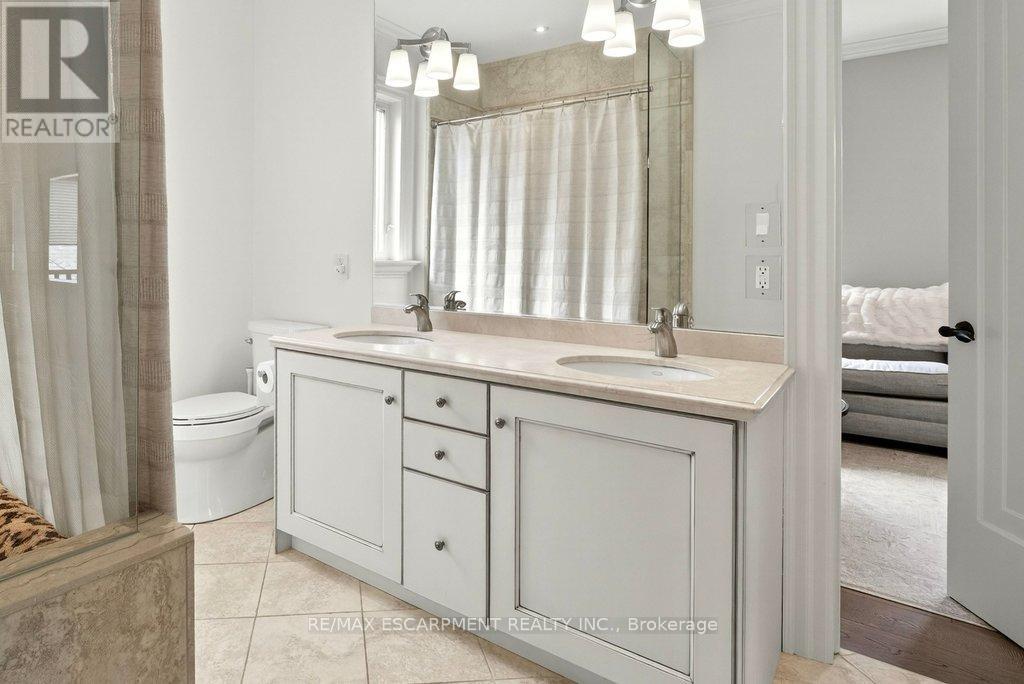 195 Pomona Avenue, Burlington, Ontario  L7N 1S9 - Photo 30 - W12913418