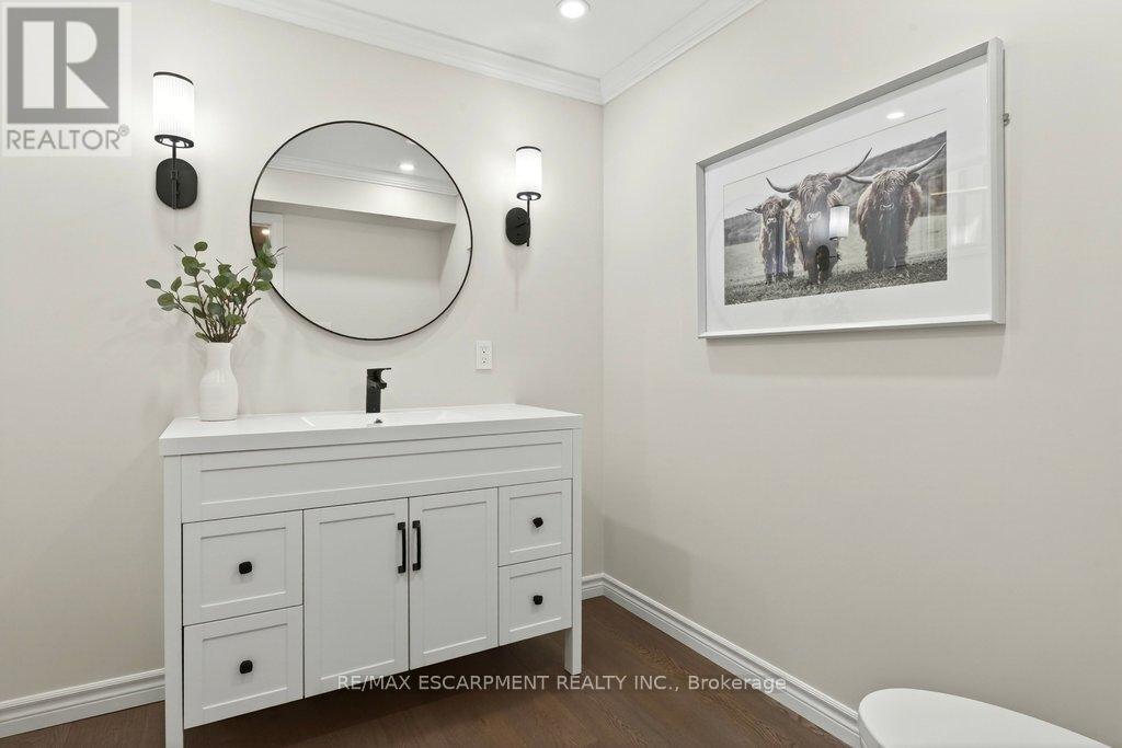 195 Pomona Avenue, Burlington, Ontario  L7N 1S9 - Photo 40 - W12913418