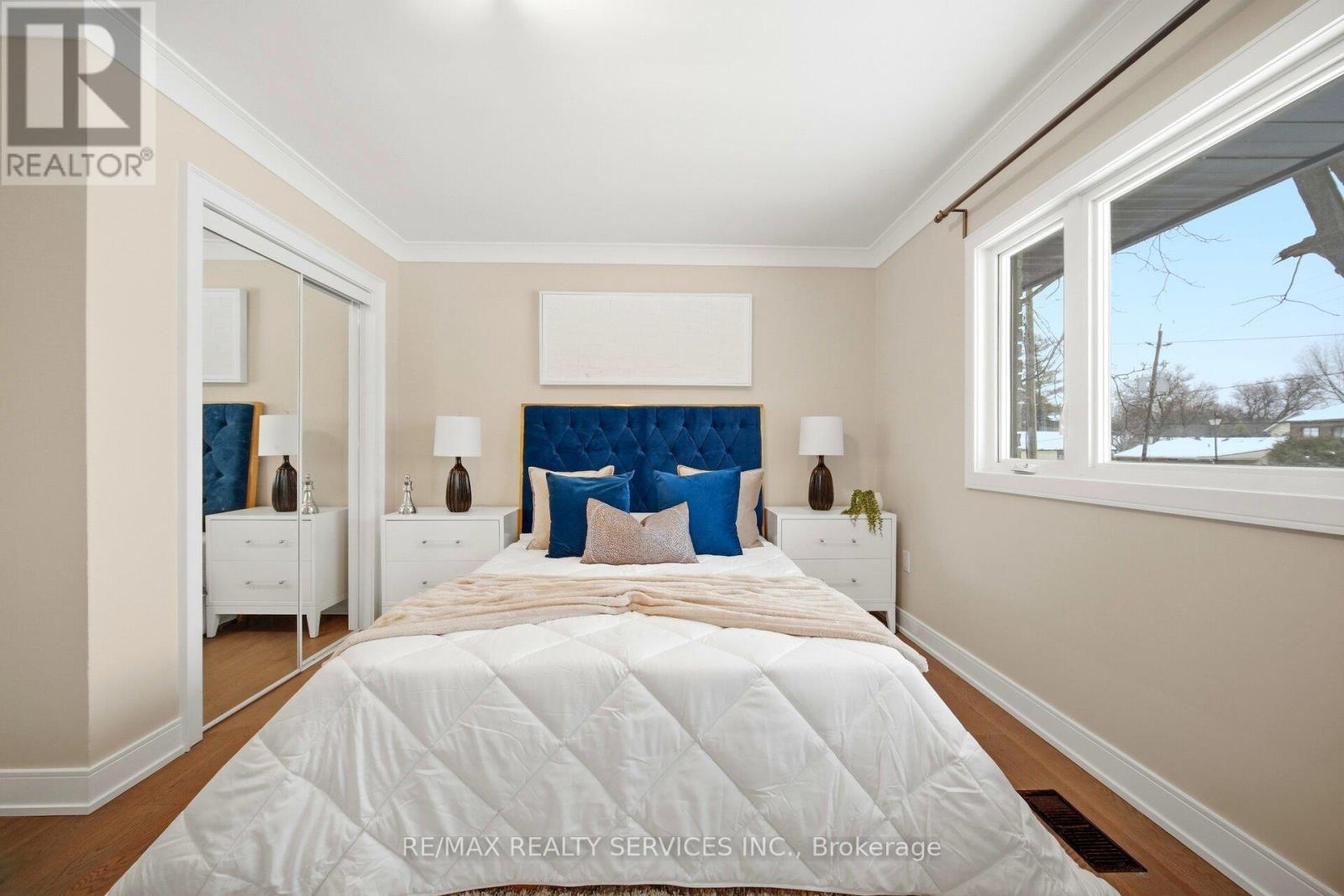 6037 Old Church Road, Caledon (Caledon East), Ontario  L7C 1H8 - Photo 17 - W12913434