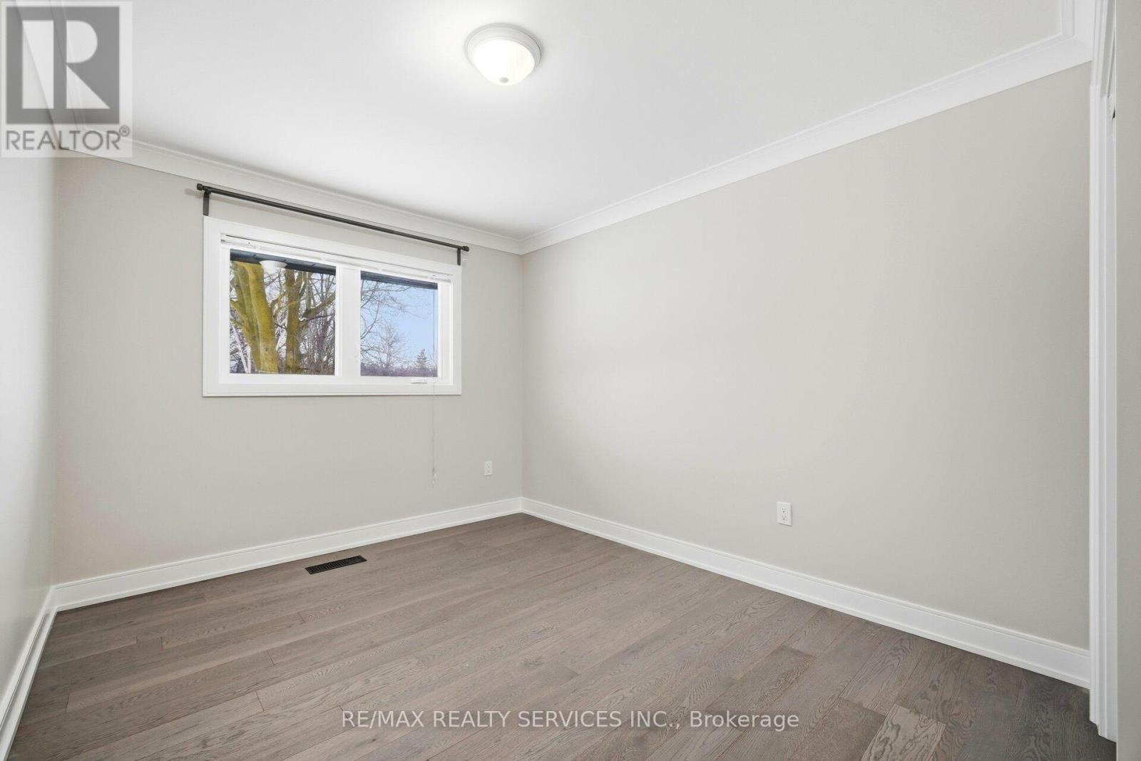 6037 Old Church Road, Caledon (Caledon East), Ontario  L7C 1H8 - Photo 18 - W12913434