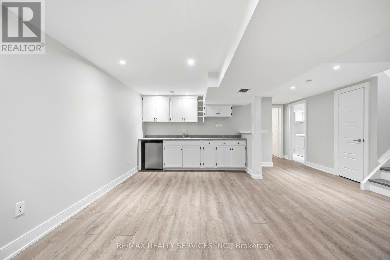 6037 Old Church Road, Caledon (Caledon East), Ontario  L7C 1H8 - Photo 28 - W12913434