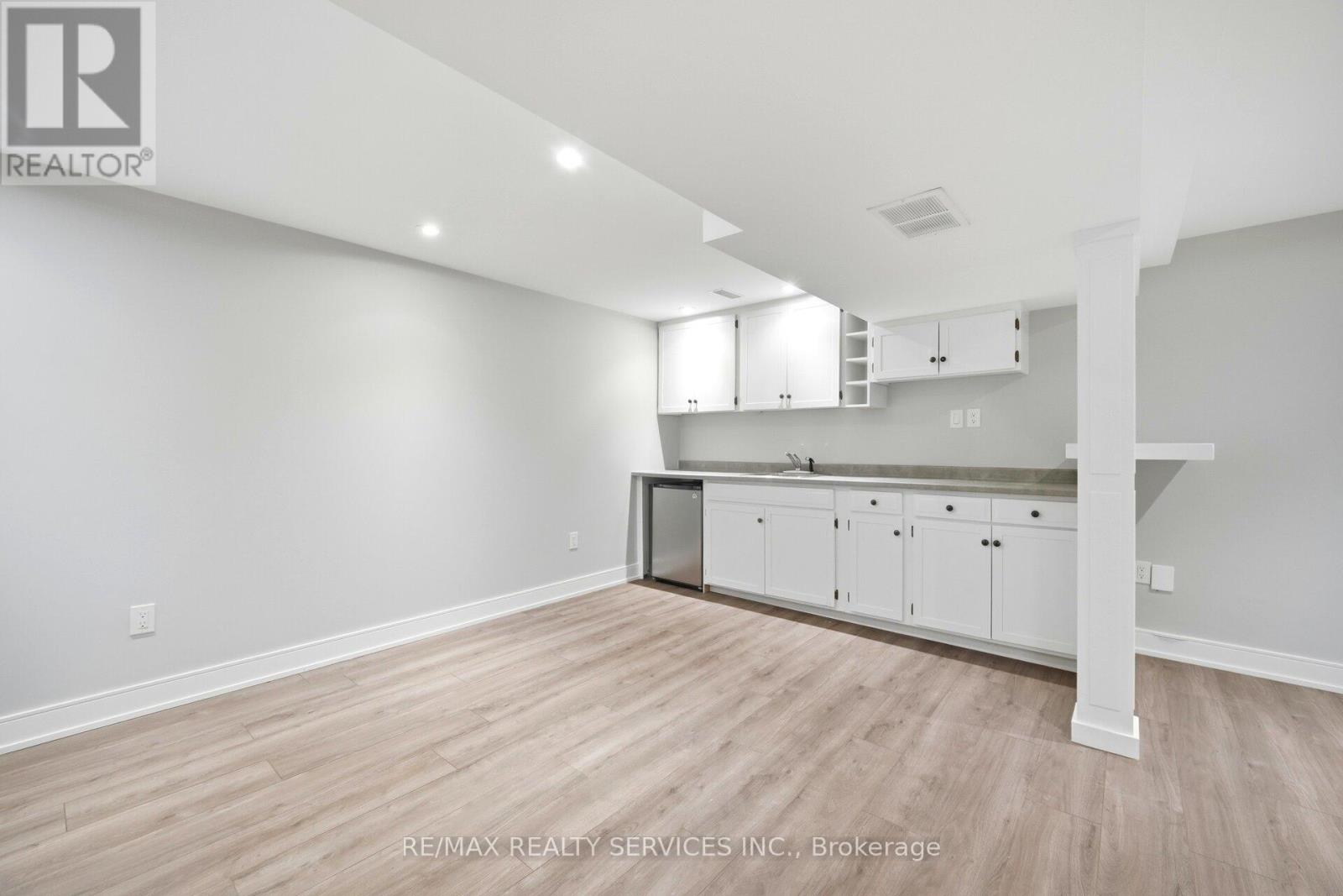 6037 Old Church Road, Caledon (Caledon East), Ontario  L7C 1H8 - Photo 29 - W12913434