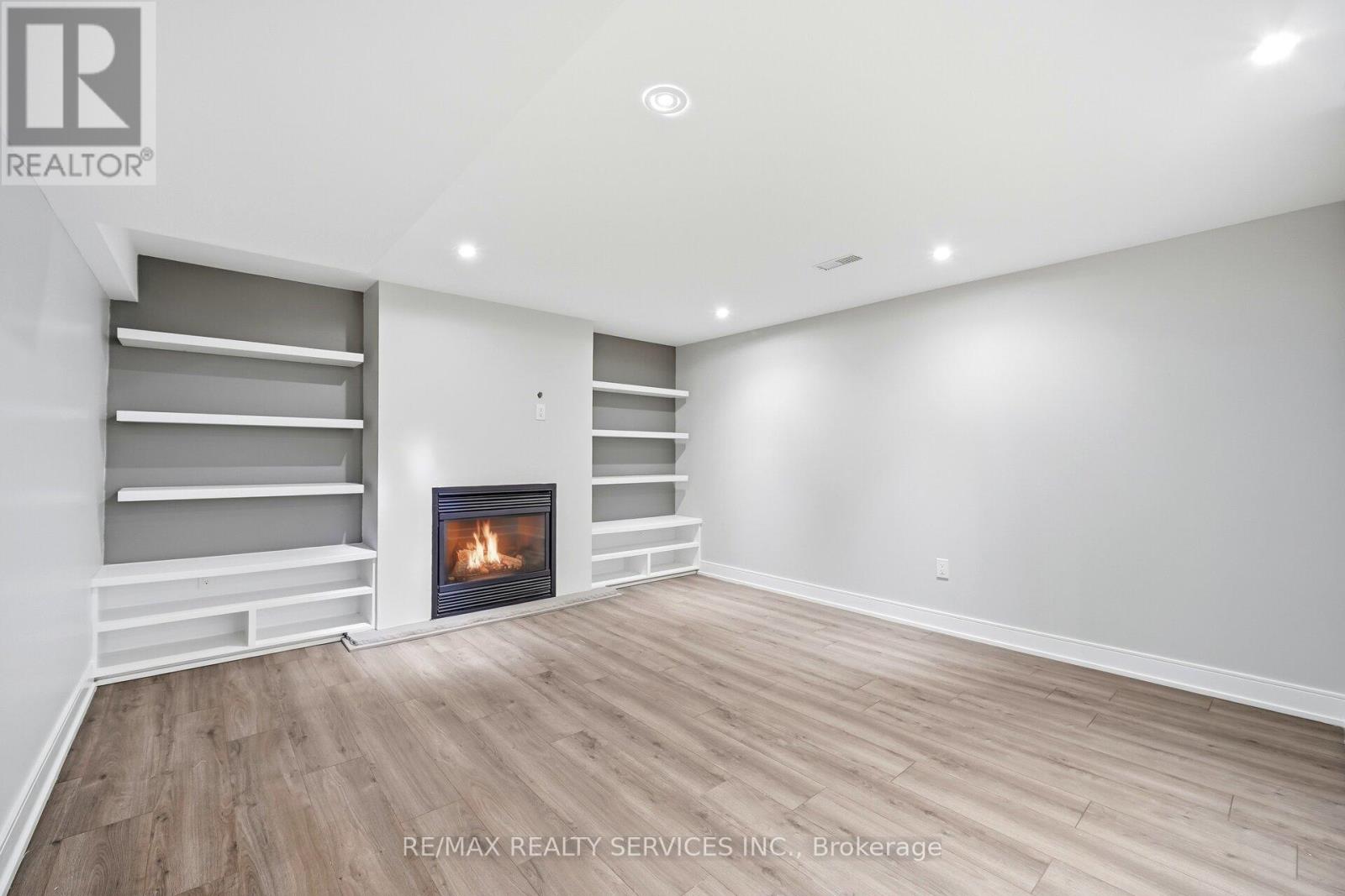 6037 Old Church Road, Caledon (Caledon East), Ontario  L7C 1H8 - Photo 32 - W12913434