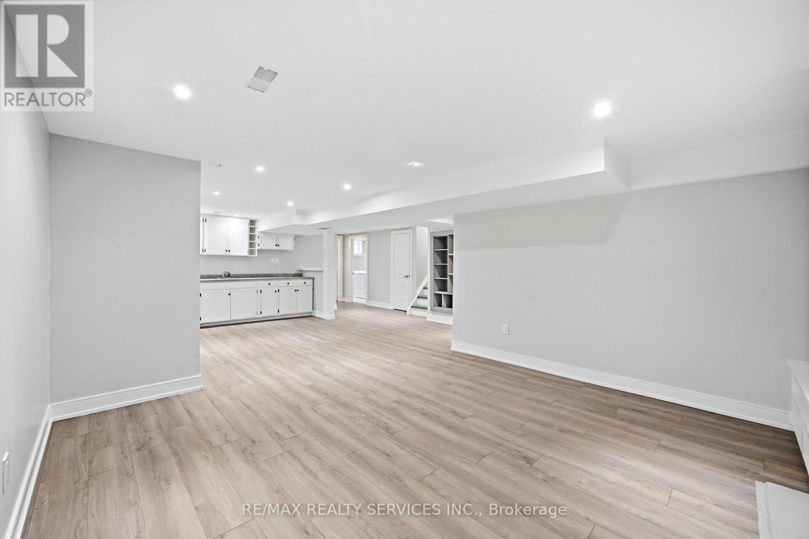 6037 Old Church Road, Caledon (Caledon East), Ontario  L7C 1H8 - Photo 34 - W12913434