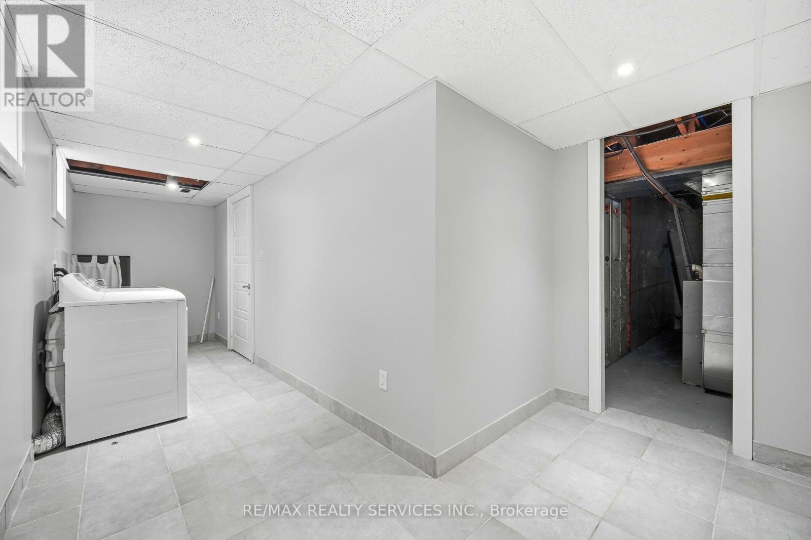 6037 Old Church Road, Caledon (Caledon East), Ontario  L7C 1H8 - Photo 44 - W12913434