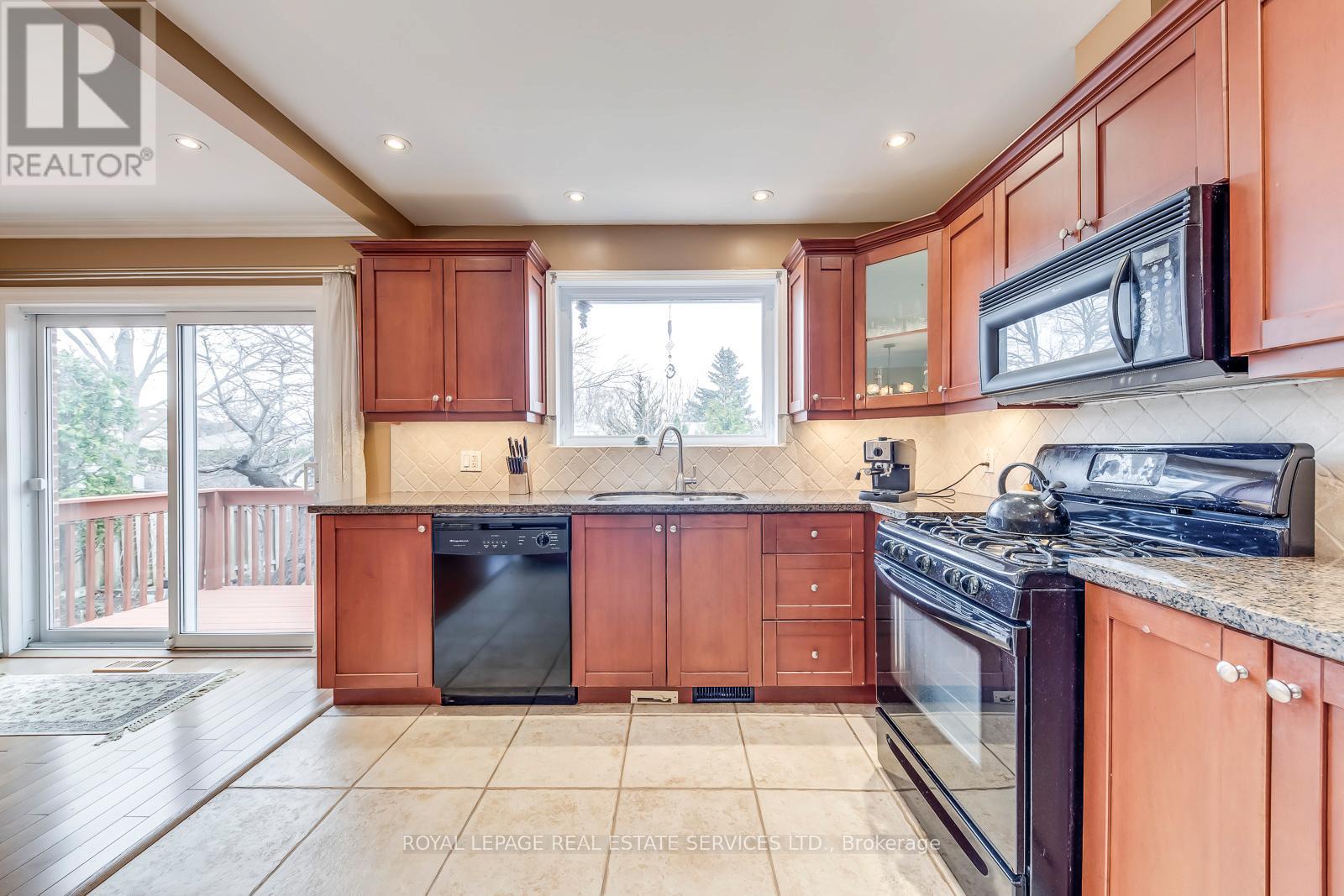 1607 Ewald Road, Mississauga, Ontario  L5G 4C4 - Photo 14 - W12913452